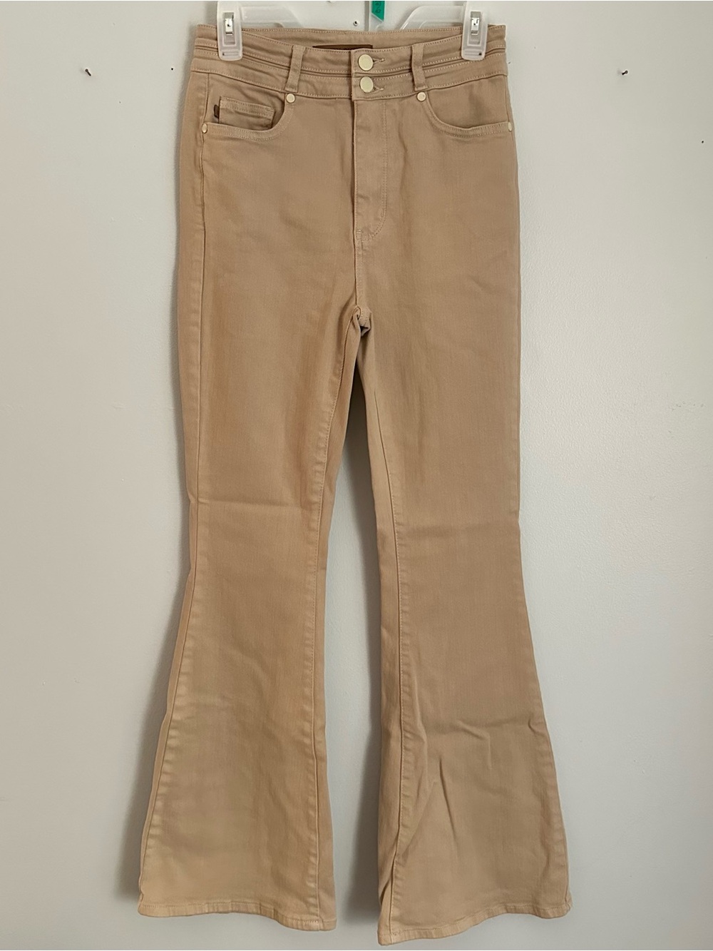 7/28 Judy blue tan colored flare jeans brown pants women’s 6 8